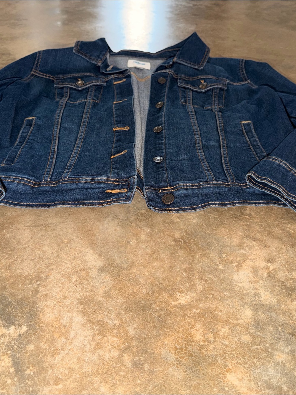 Old Navy Denim Jean Jacket Dark Wash Trucker XL Classic Fall Photos Game Day - Picture 2 of 10